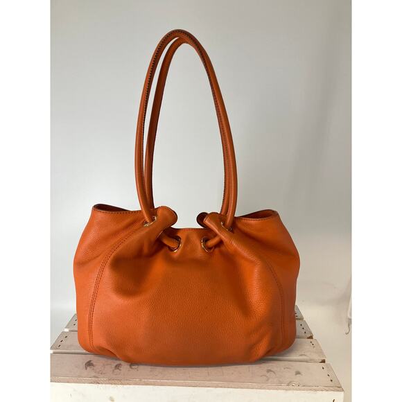 MICHAEL KORS, LARGE ORANGE PEBBLED LEATHER SHOUDLER BAG - Picture 4 of 16